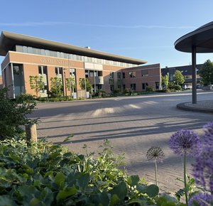 Mgr. Bekkersplein gemeentehuis