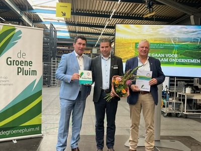 Wethouder Eric Logister met directielid De Cromvoirtse