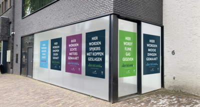 Posters bij nieuw gemeentehuis