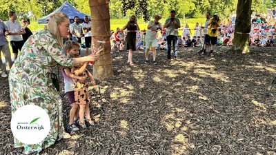 Willem van der Aa-park geopend door wethouder en twee kinderen