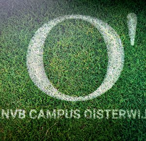 afbeelding grasveld met tekst KNVB Campus Oisterwijk