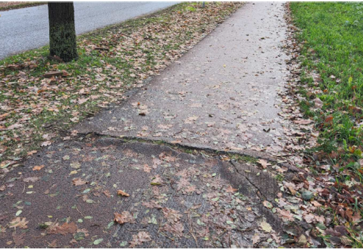 Huidige situatie: kapot wegdek
