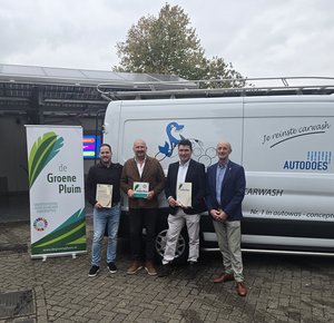 wethoude en directie/medewerkers Savona::uitreiking Groene Pluim